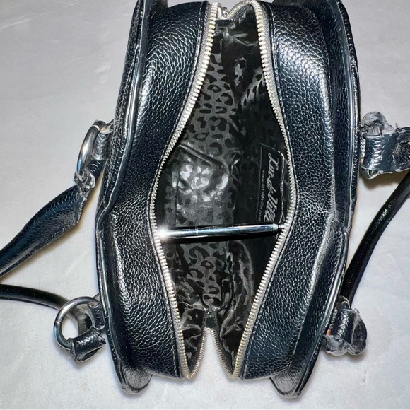 Lux de Ville Matte Black Heart Shoulder Bag - Picture 6 of 10